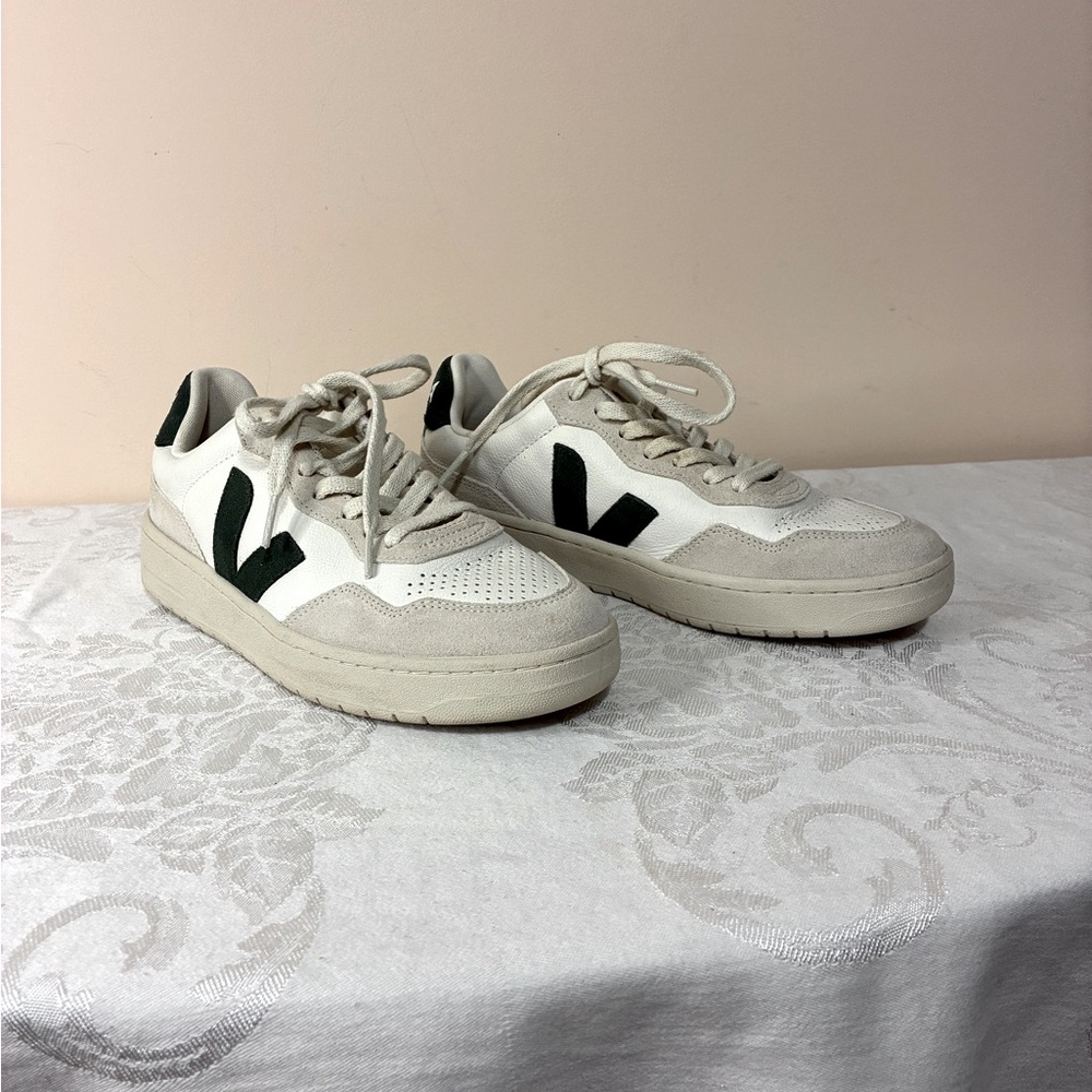 Women’s V-90 Veja Sneakers in White with Dark Green V Logo